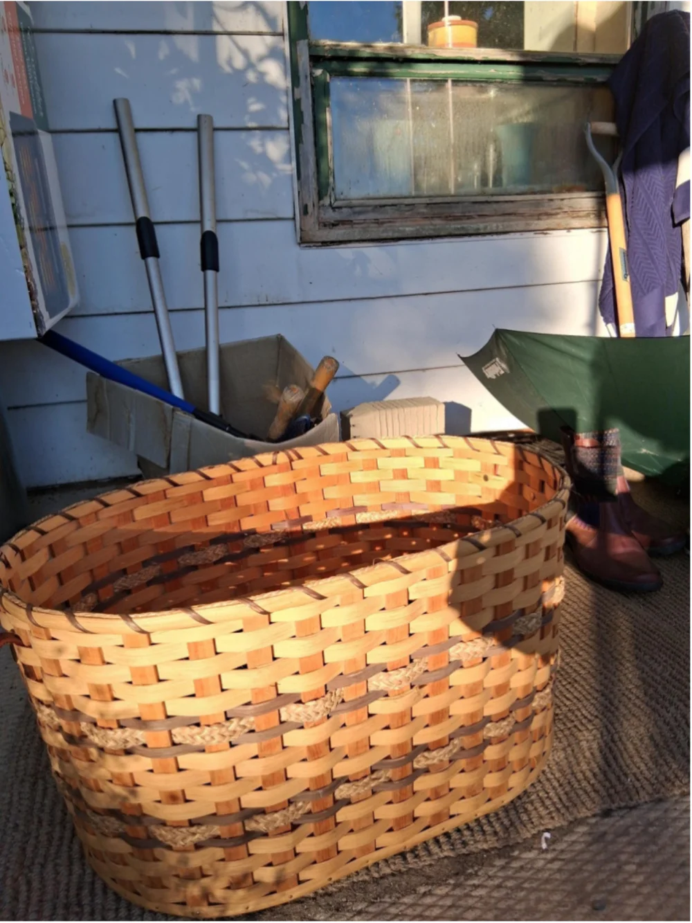 Vintage wicker amish woven splint large basket hand made leather straps